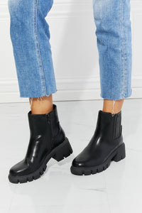 Thumbnail for MMShoes What It Takes Lug Sole Chelsea Boots in Black